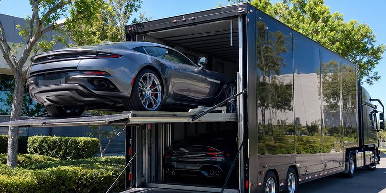 hard-side-enclosed-transport Open Transport image